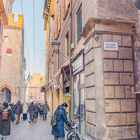 Piazza Grande - Italian Homing Apartment Bologna Bagian luar foto