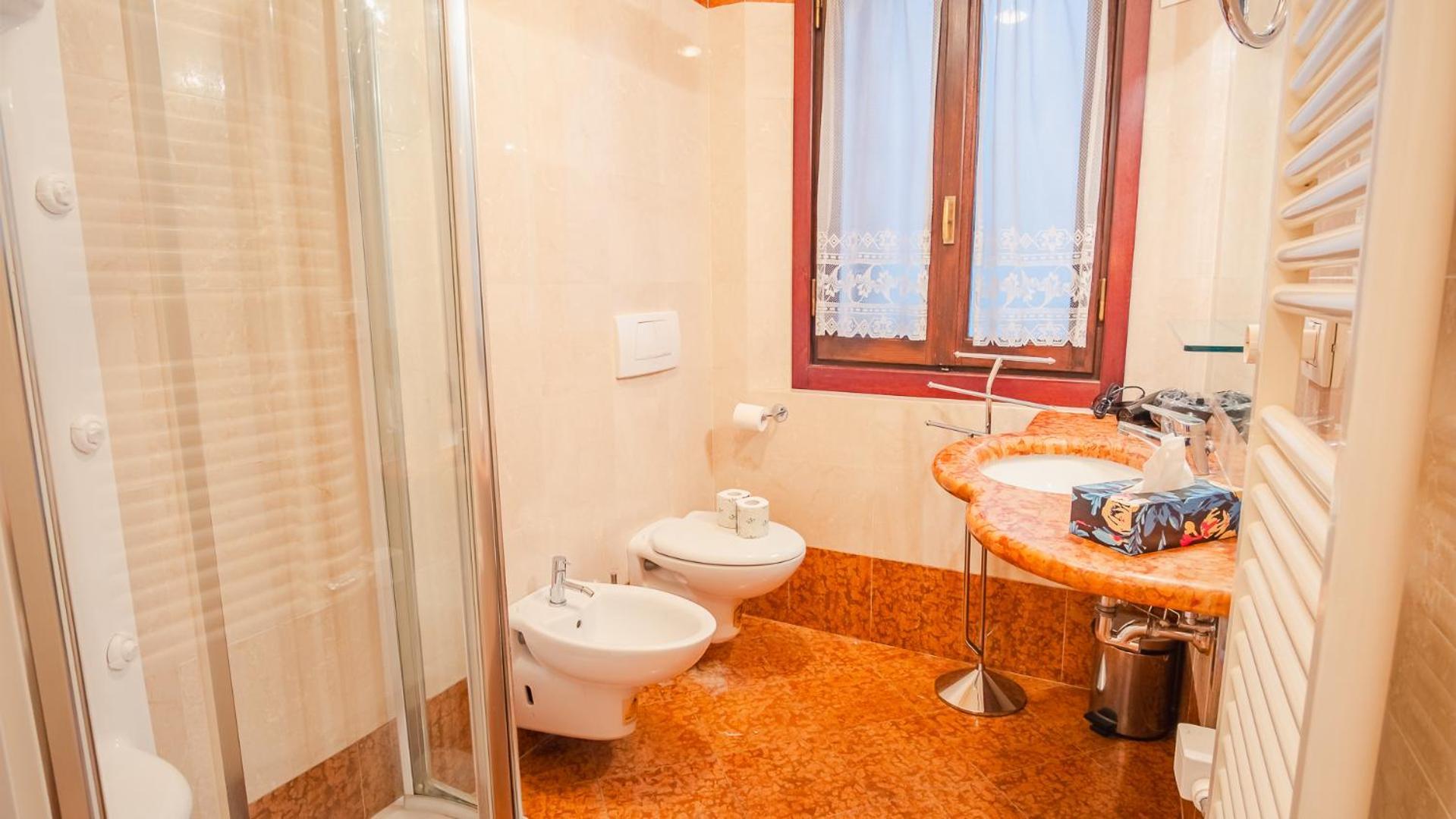 Piazza Grande - Italian Homing Apartment Bologna Bagian luar foto